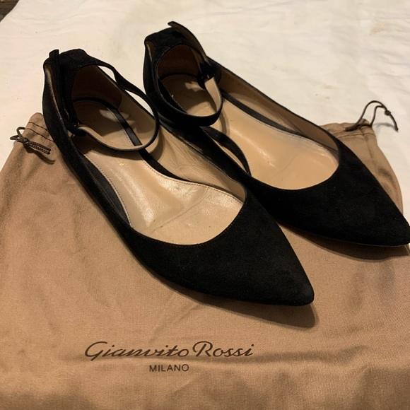 Gianvito Rossi Shoes - Sz 35 Gianvito Rossi Stunning Black Suede Flats